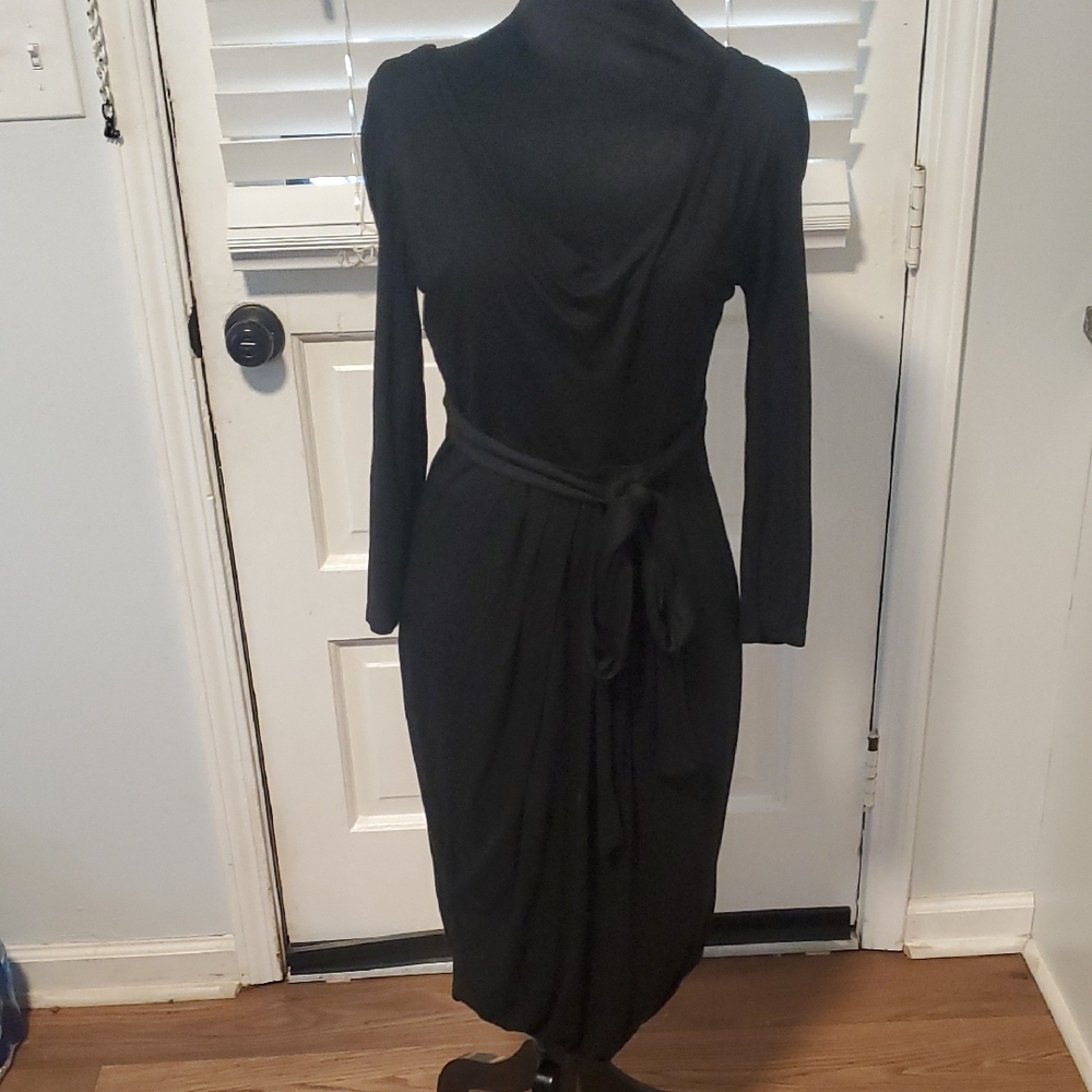 Beaubois Elegant Black Dress
